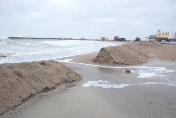 Plaja din Managalia, ecologizată de voluntari